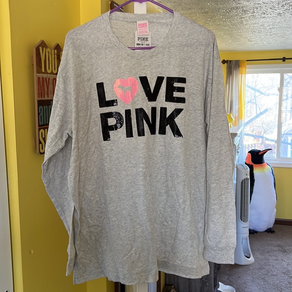 NWT PINK/VS LONG SLEEVE TEE